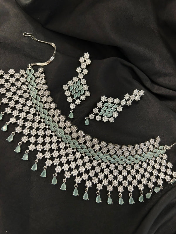 Quzey AD Green Stone Necklace Set
