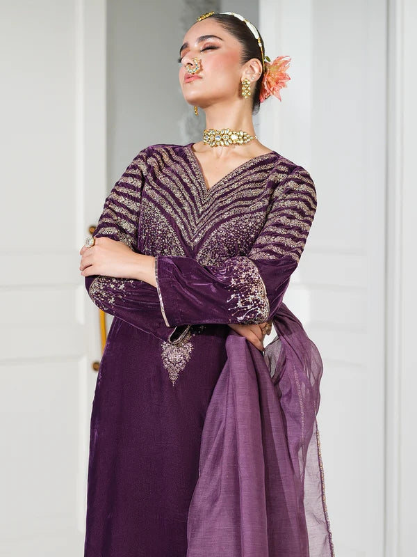 HEERAS - Plum Divina Velvet