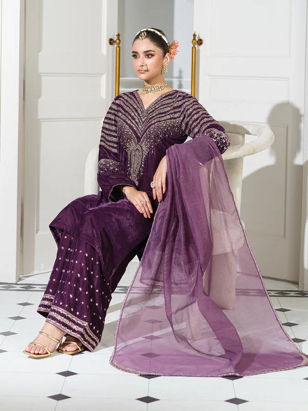 HEERAS - Plum Divina Velvet