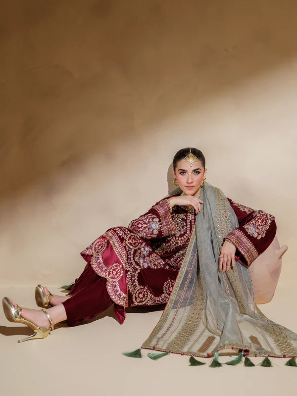 HEERAS - Rosso Divina Velvet