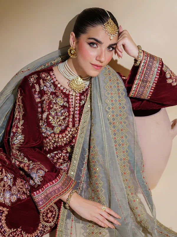 HEERAS - Rosso Divina Velvet