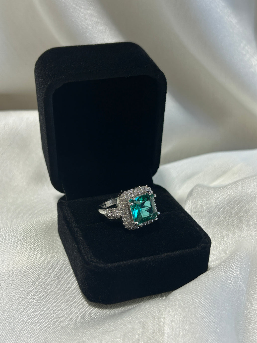 Quzey Cyan AD Ring