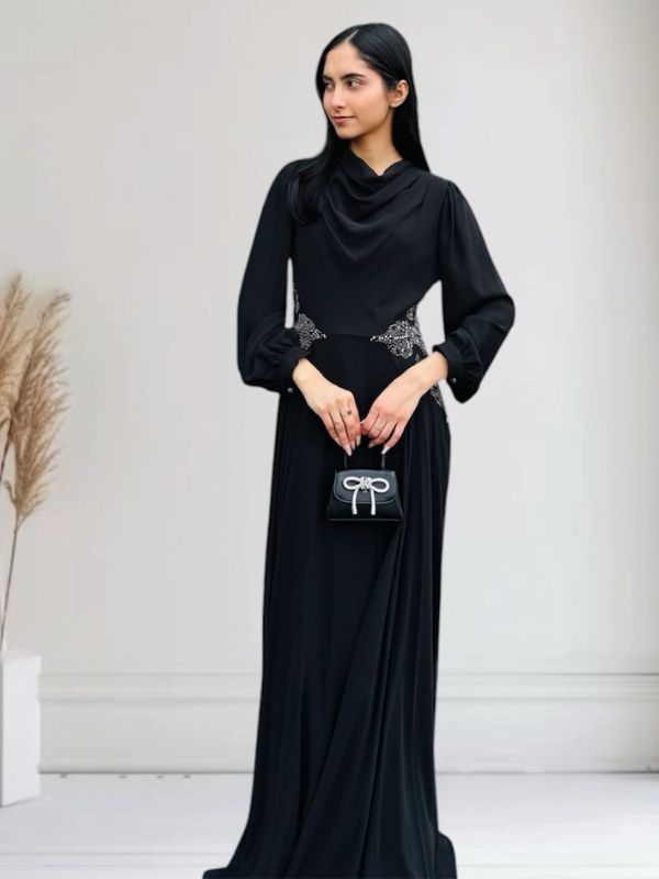 Quzey Modest Dress - Black