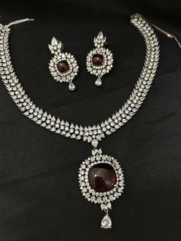 Quzey AD Dark Maroon Necklace Set