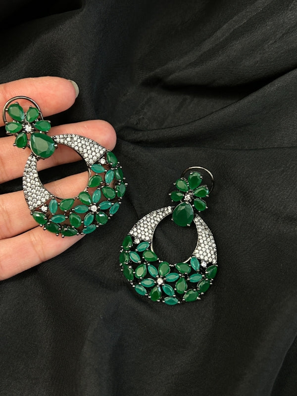 Quzey AD Emerald Earrings