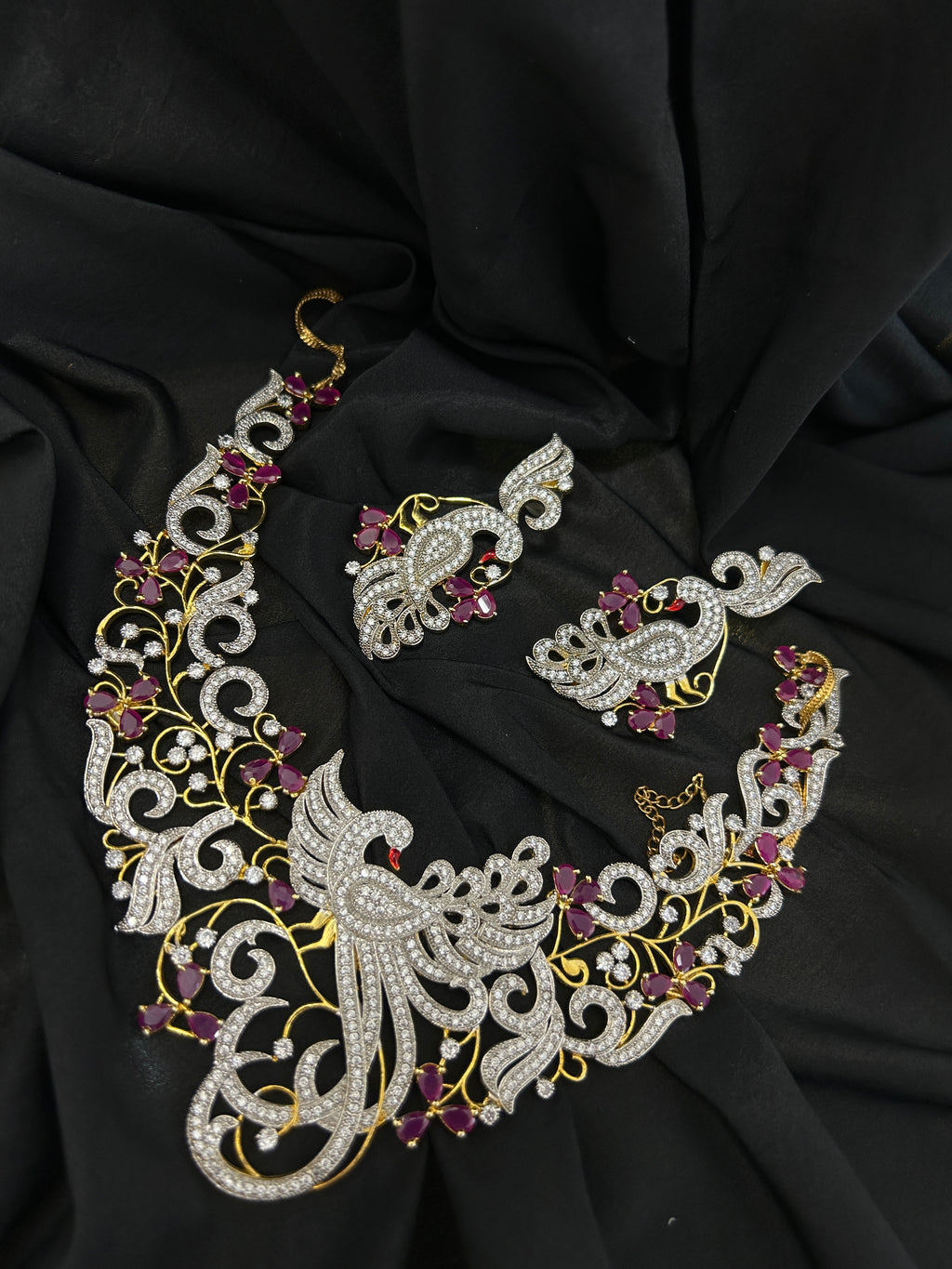 Quzey AD Golden Necklace Set