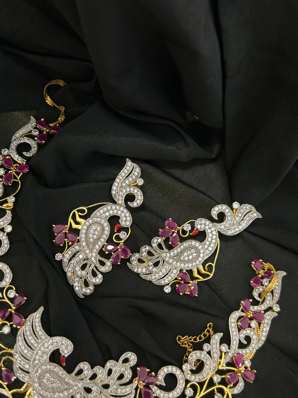 Quzey AD Golden Necklace Set