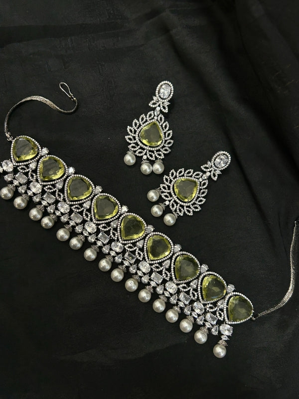 Quzey AD Green Chokar Set