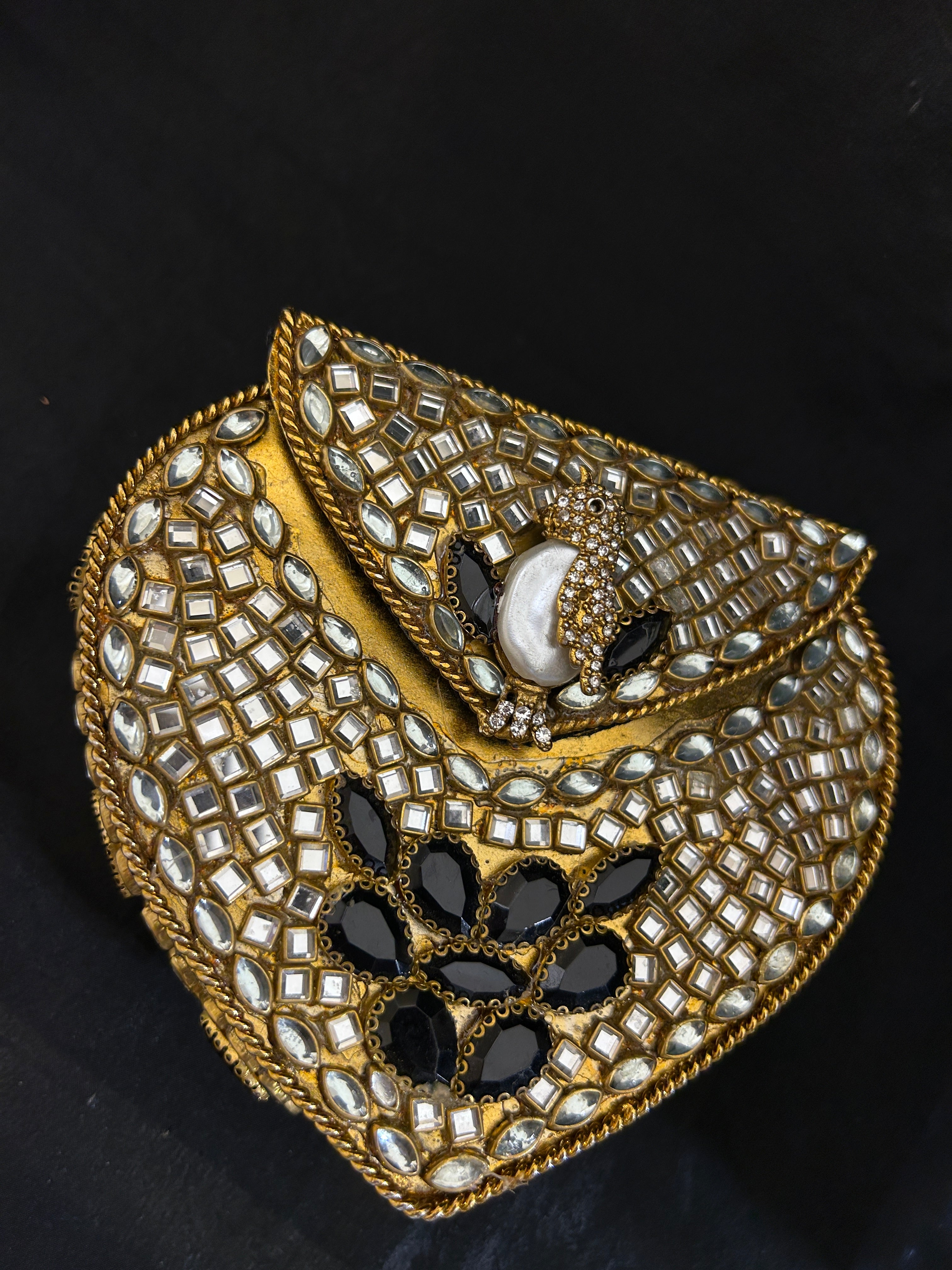 Quzey Black Kundan Clutch
