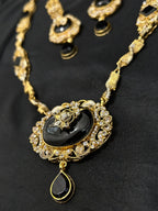 Quzey Black Maala Necklace Set