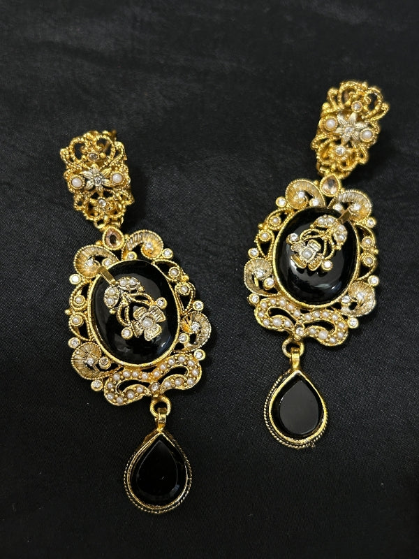 Quzey Black Maala Necklace Set