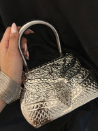 Quzey Evening Metal Clutch