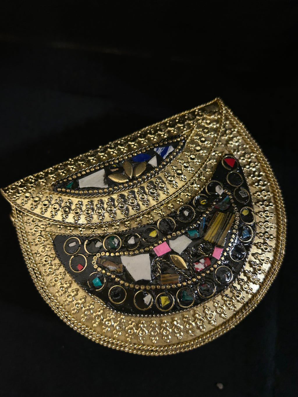 Quzey Golden Stone Clutch - Multi