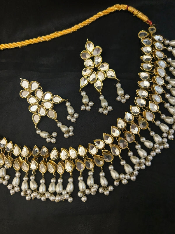 Quzey Kundan Necklace Set