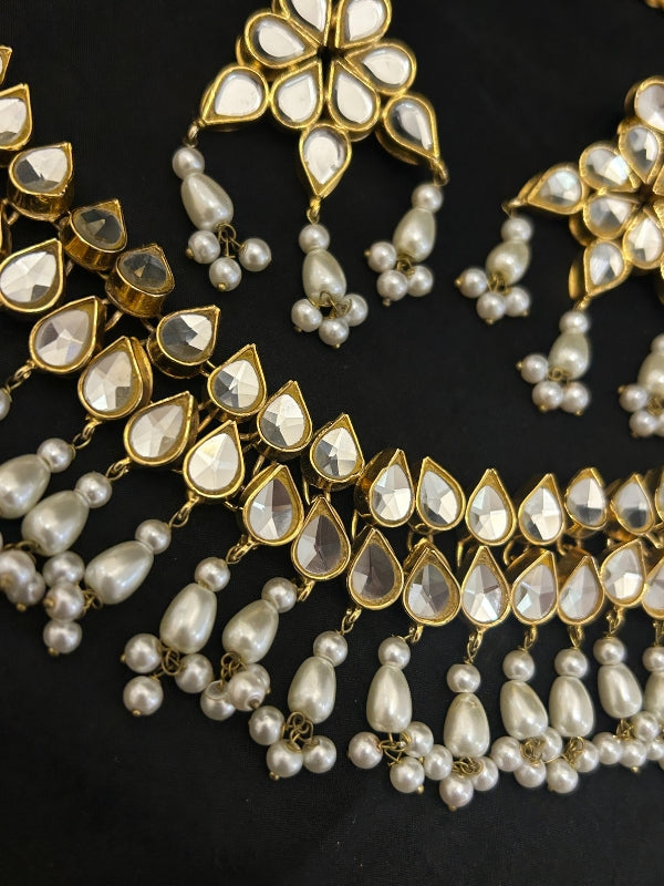 Quzey Kundan Necklace Set