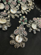 Quzey Mother of Pearl Necklace Set