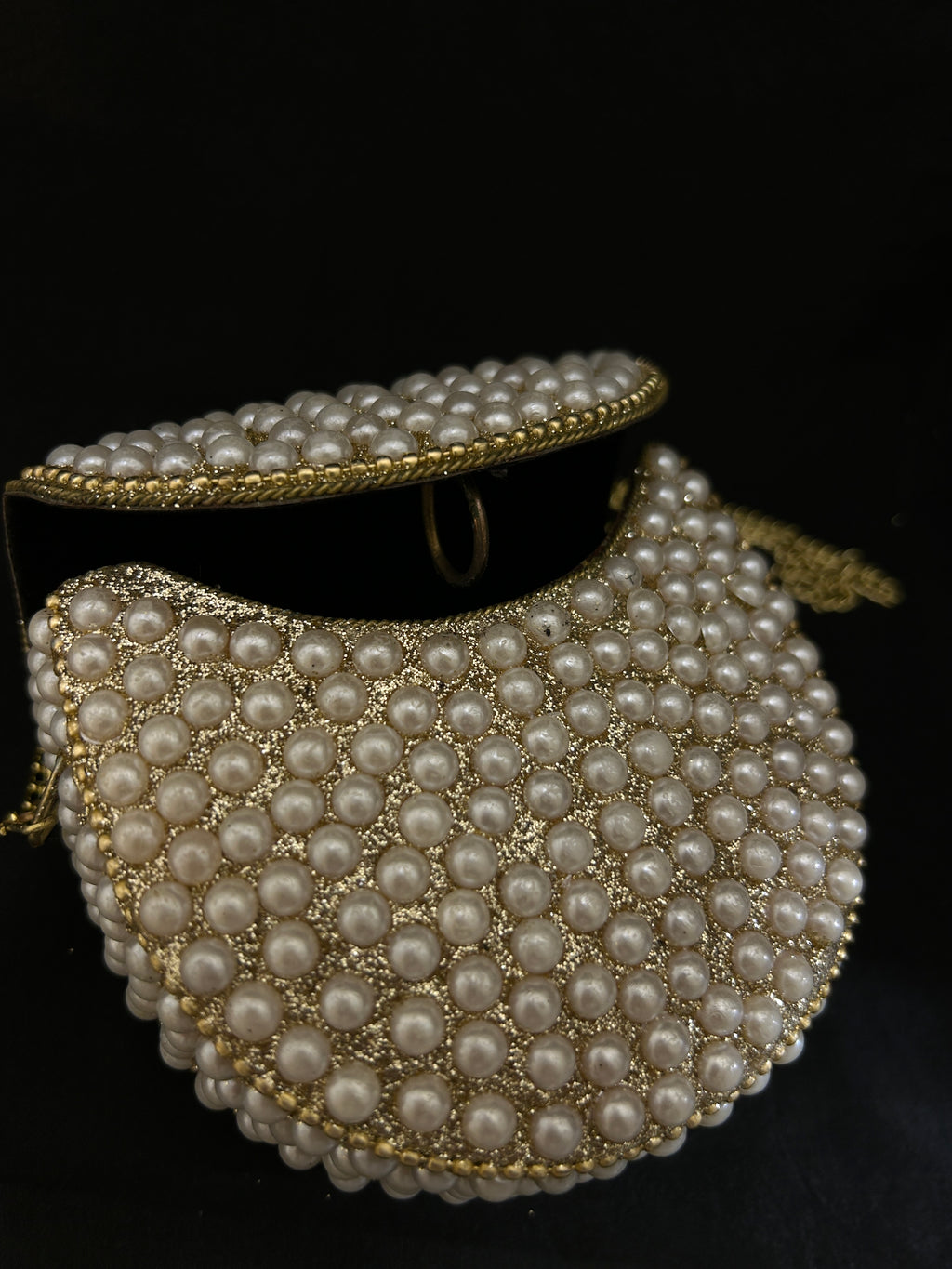 Quzey Pearl Stone Clutch