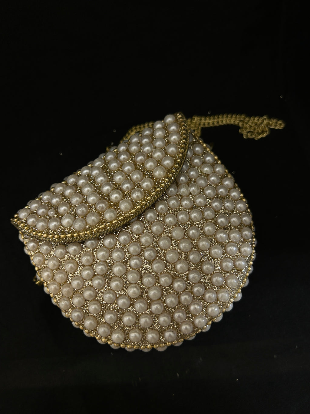 Quzey Pearl Stone Clutch