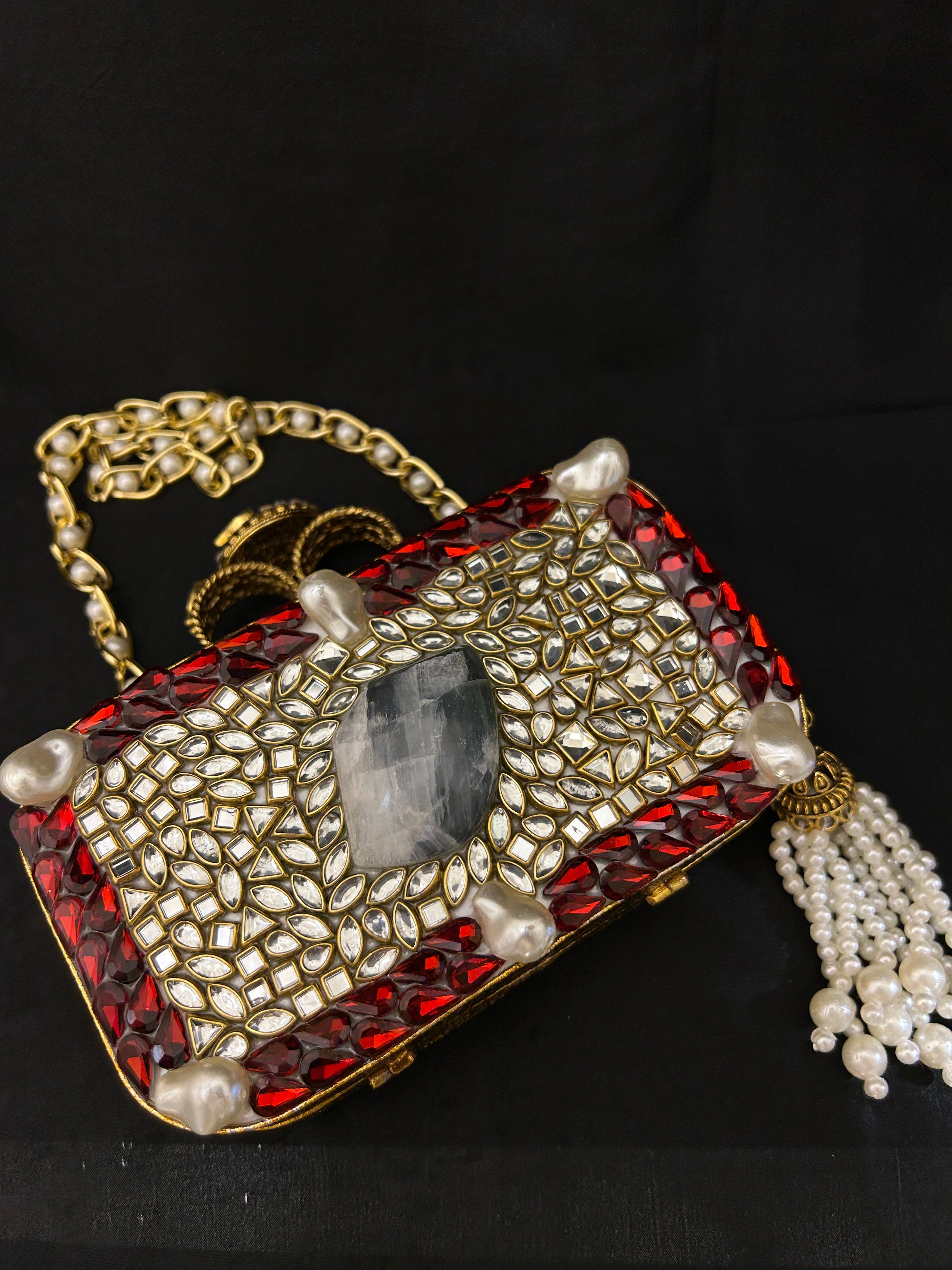 Quzey Red Stones Kundan Clutch
