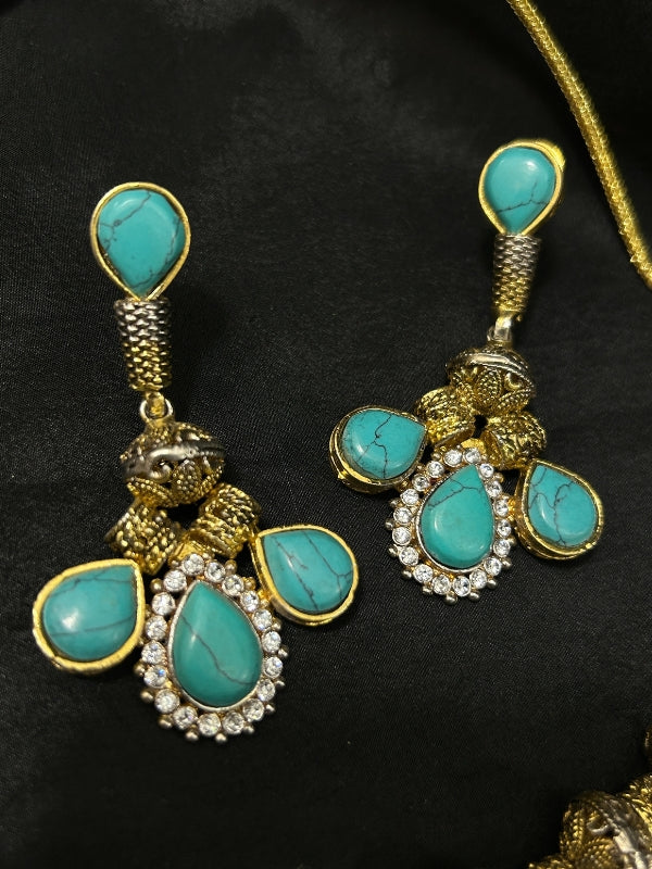 Quzey Turquoise Necklace Set