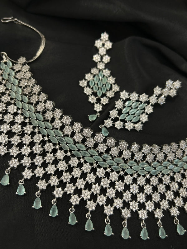 Quzey AD Green Stone Necklace Set