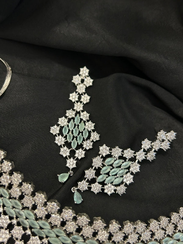 Quzey AD Green Stone Necklace Set