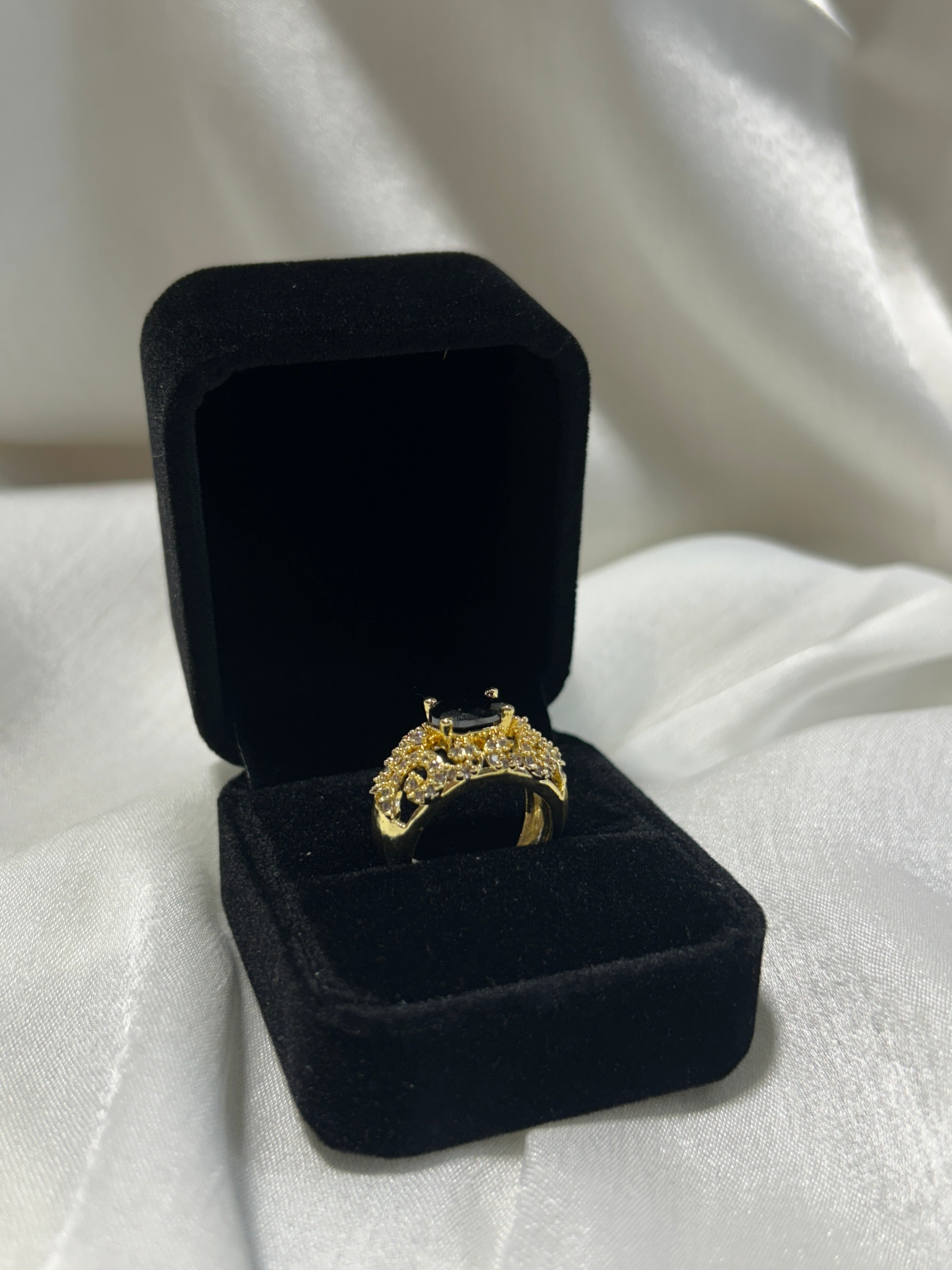 Quzey Black Stone Ring