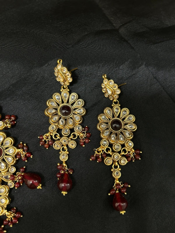 Quzey Kundan Maroon Necklace Set