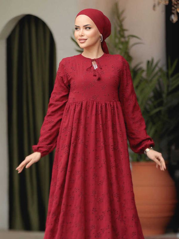 Quzey Schiffli Dress - Red