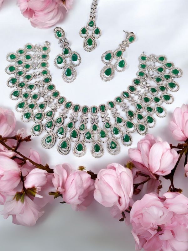 Quzey Zarcon AD Necklace Set