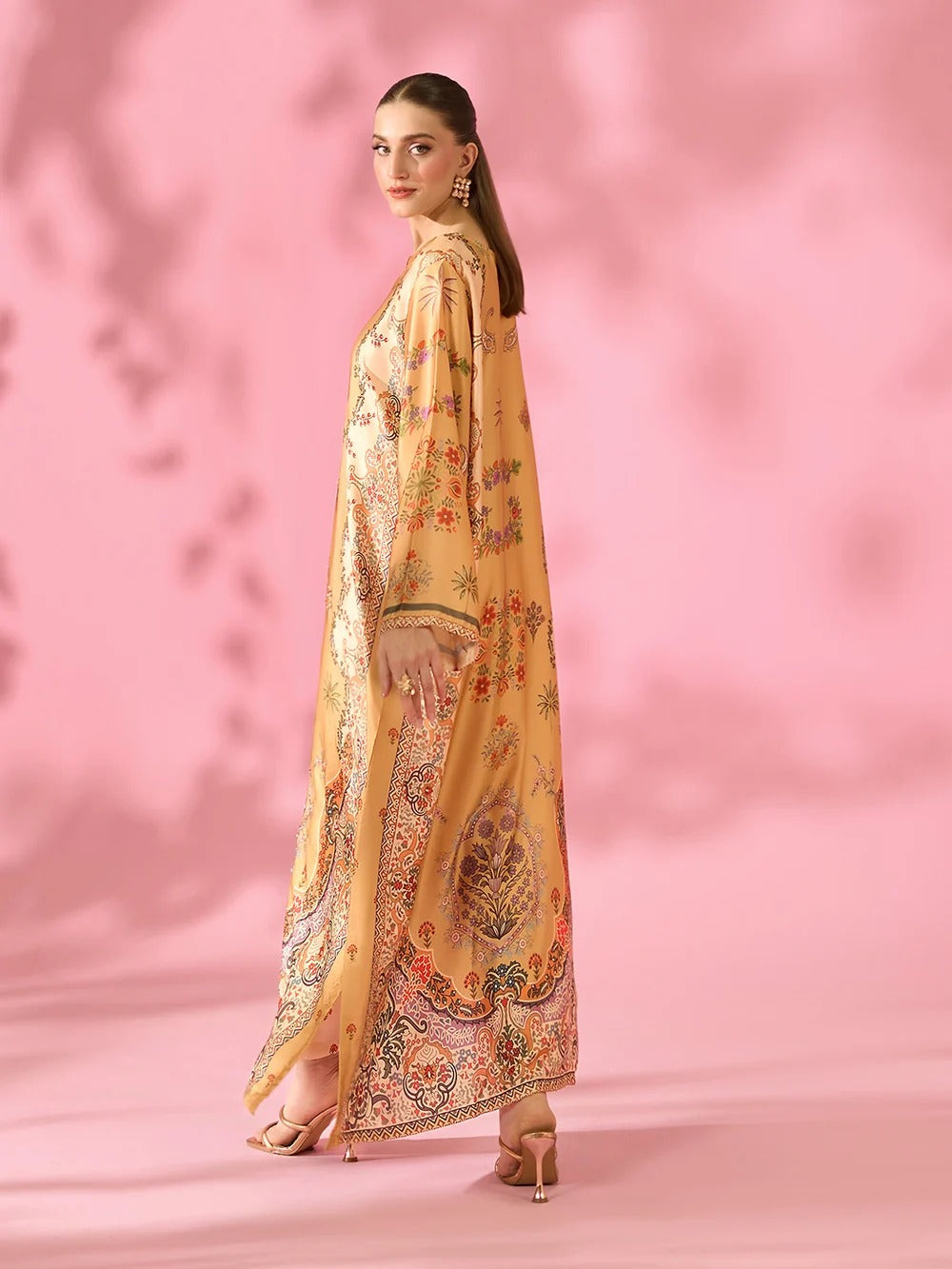 Quzey Silk Kaftan - SUNEHRI