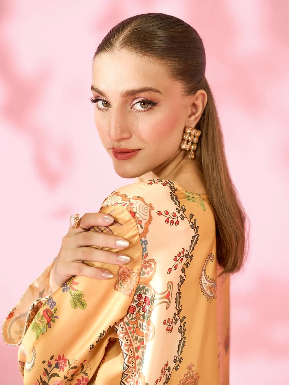 Quzey Silk Kaftan - SUNEHRI