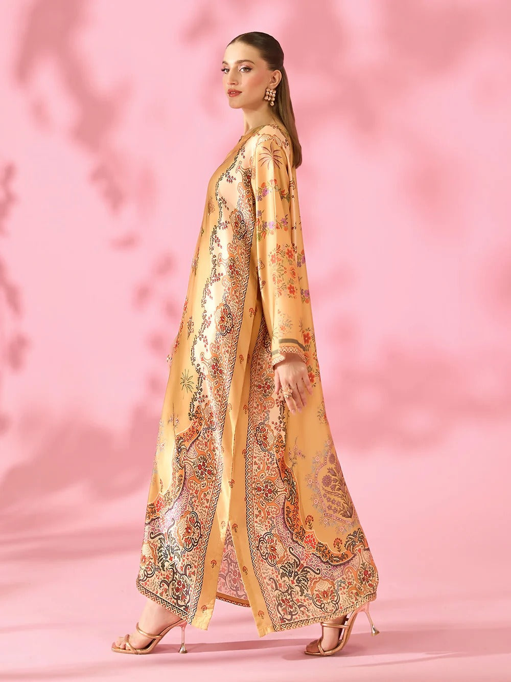 Quzey Silk Kaftan - SUNEHRI