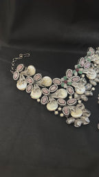 Quzey Mother of Pearl Necklace Set