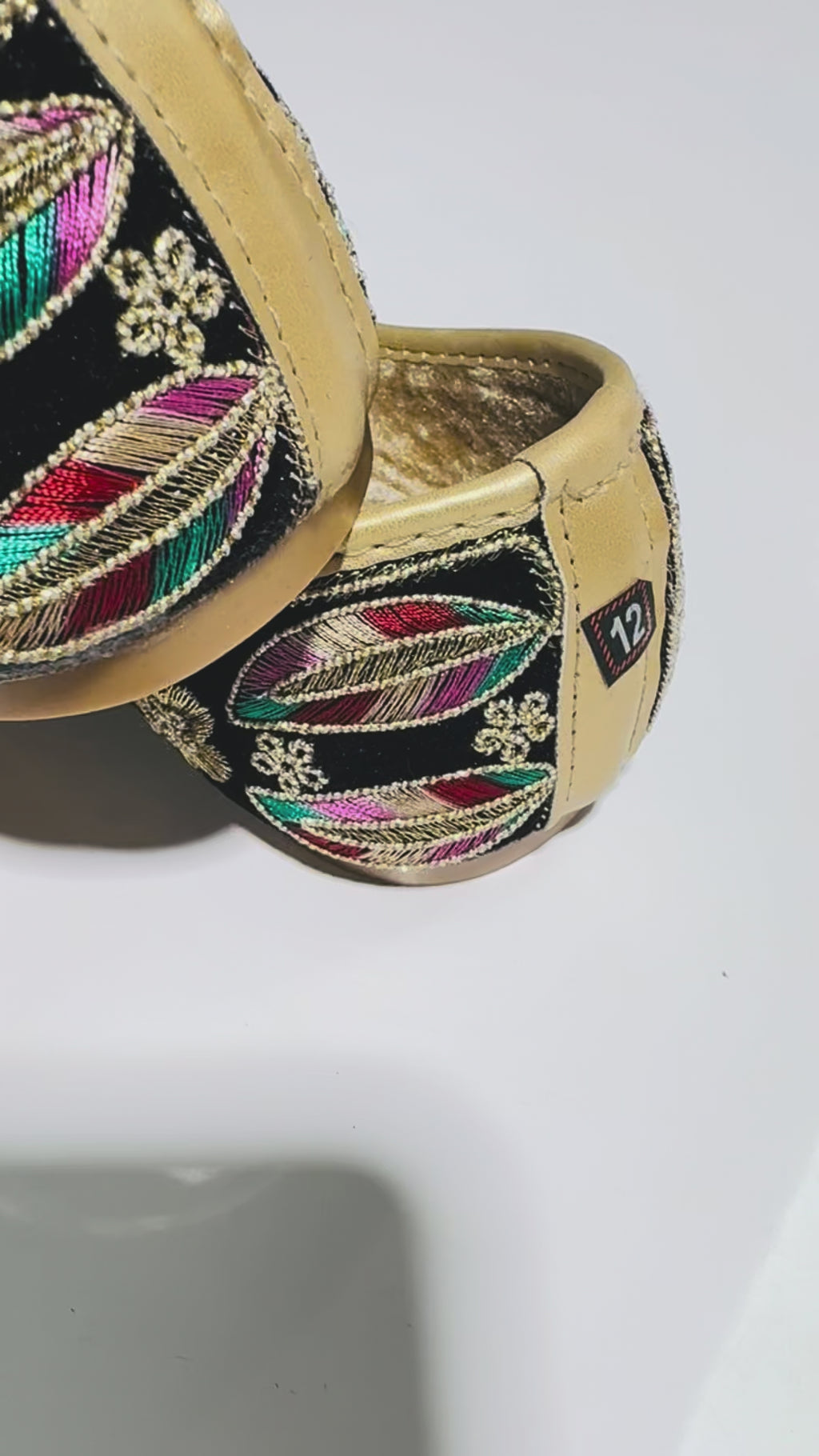 Quzey Multi-Black Khussa