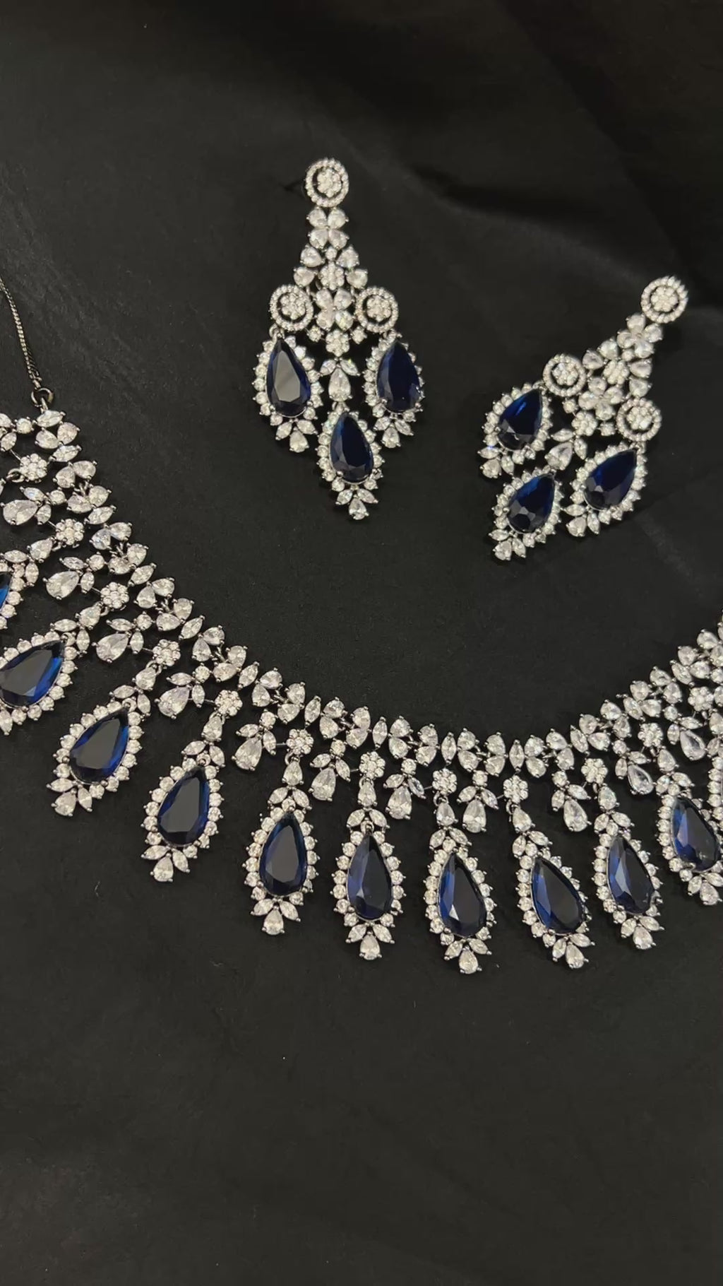 Quzey AD Navy Blue Necklace Set