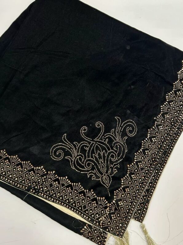 Quzey Swarovski Shawl - Black