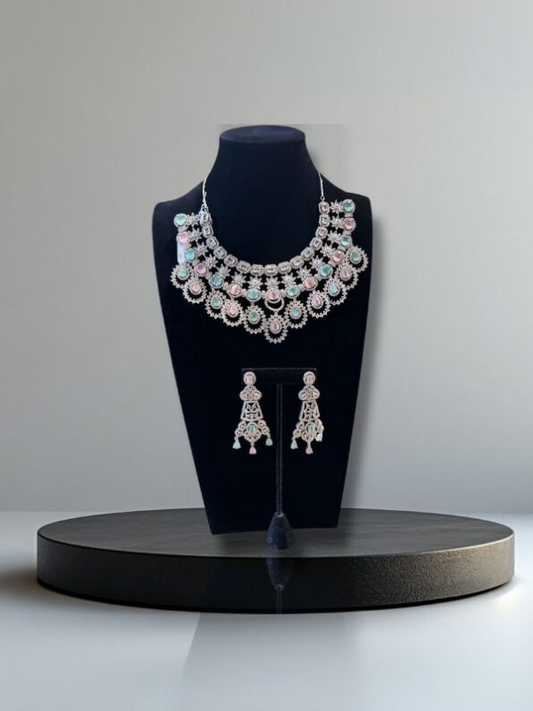 Quzey Multilayer AD Necklace Set