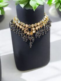 Quzey Obsidian Kundan Necklace Set